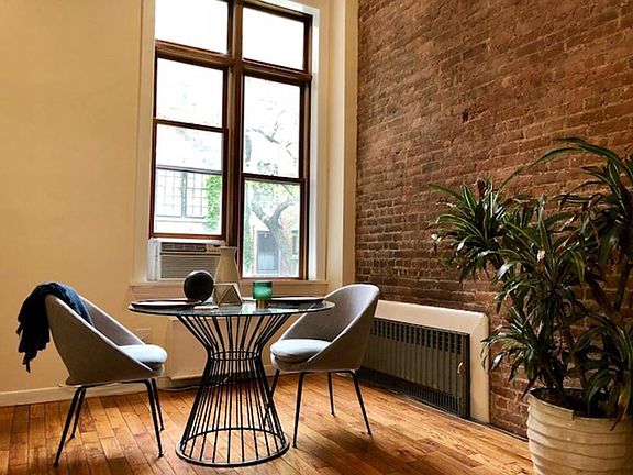3rd image of 19 W 73rd St APT 2B