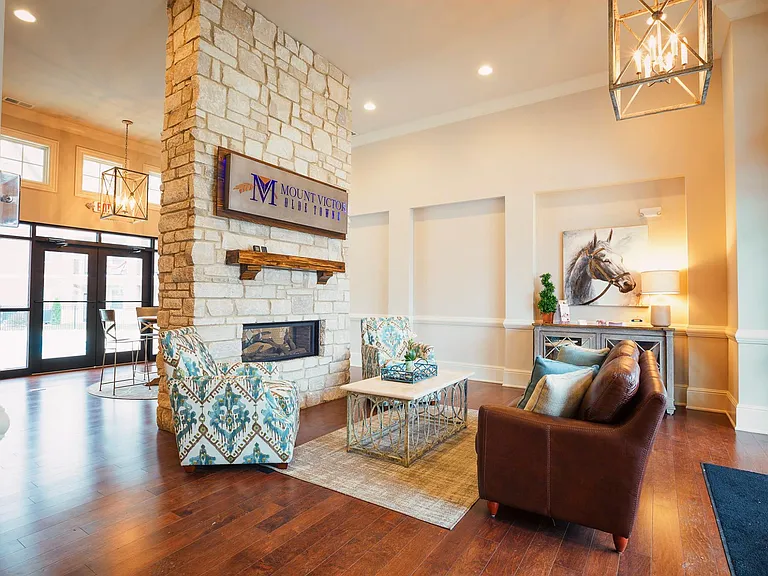 Mount Victor Olde Towne Luxury Apartments — Photo 3
