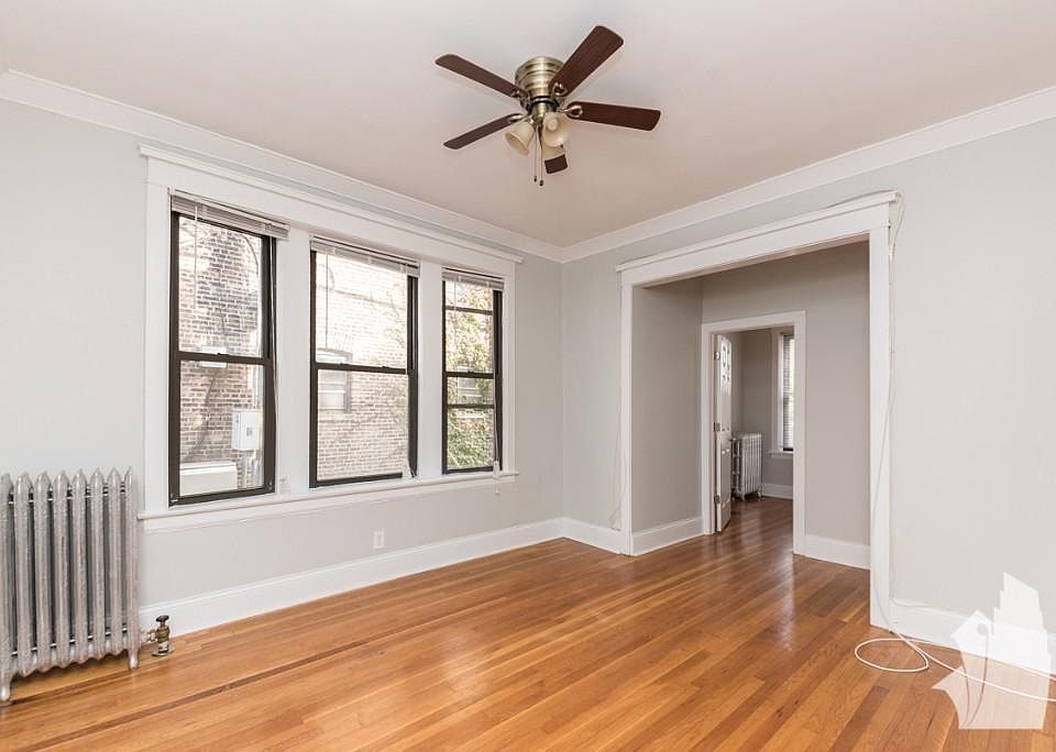 1st image of 1314 W Waveland Ave