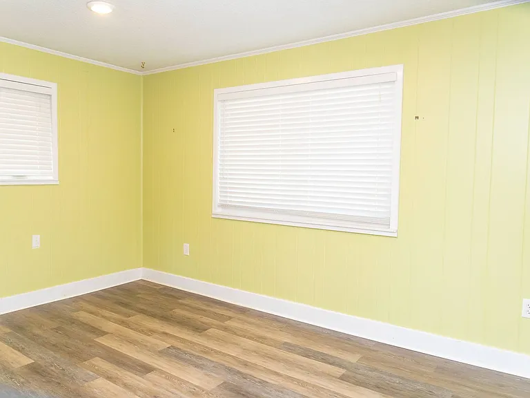 505 Adams Rd — Photo 17