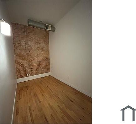 5th image of 208 W Michigan Ave APT 2J