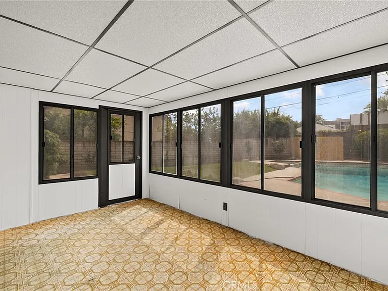 5 Carol Pine Ln — Photo 28