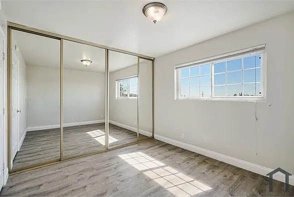 2 bed, 850 sqft, $2,385 — Photo 3