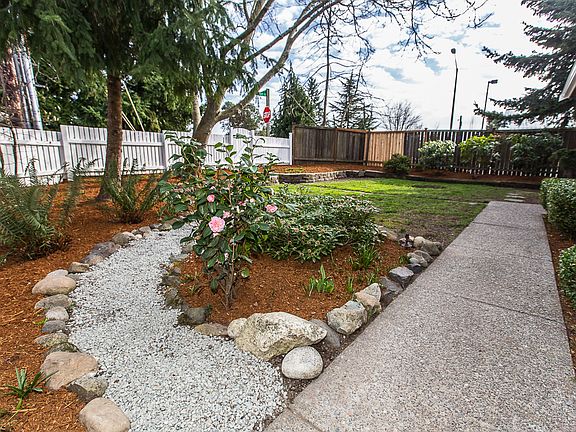 3rd image of 16851 37th Ave S