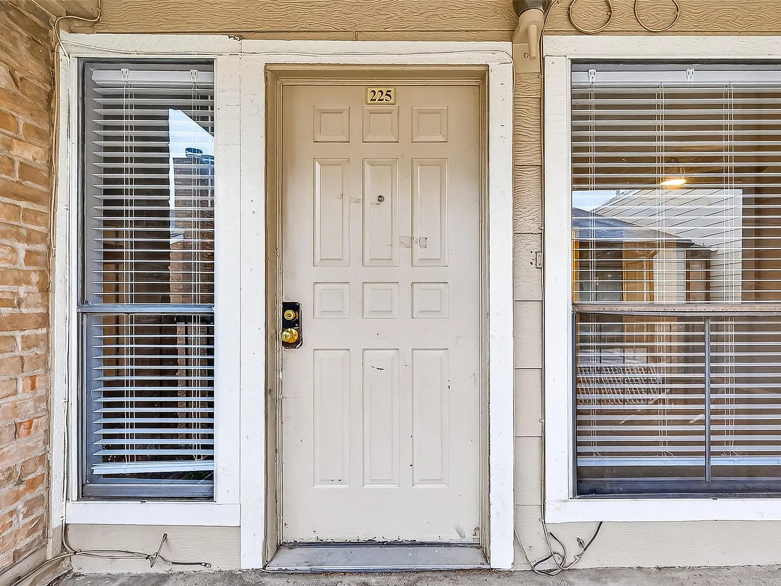 2 bed, 925 sqft, $1,400 — Photo 2