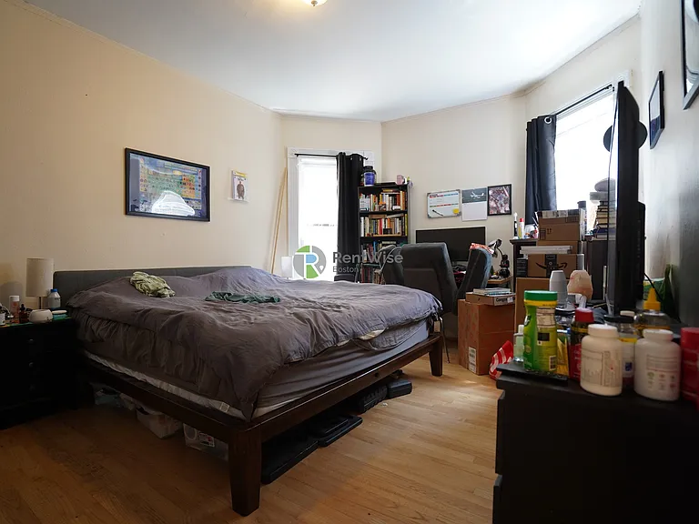 10 Foster St #1 — Photo 10