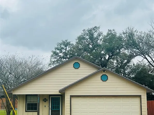 206 Milentz St, Columbus, TX 78934