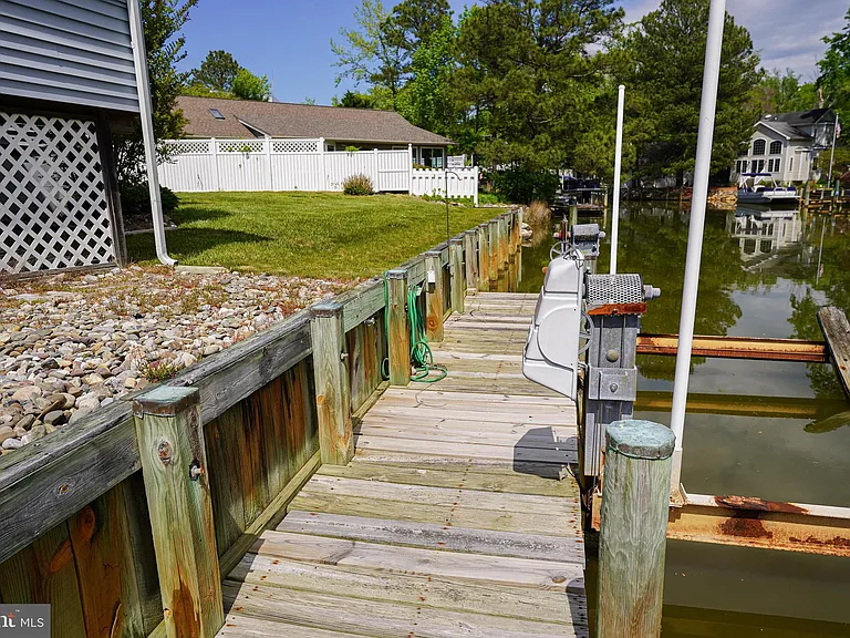 39028 Bayview W — Photo 16