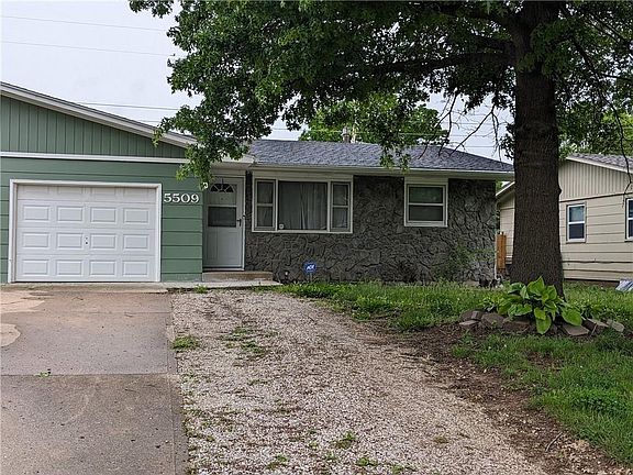 3rd image of 5507 & 5509 Crest Dr