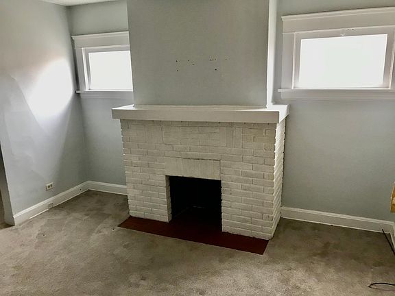 3rd image of 1665 Cordova Ave
