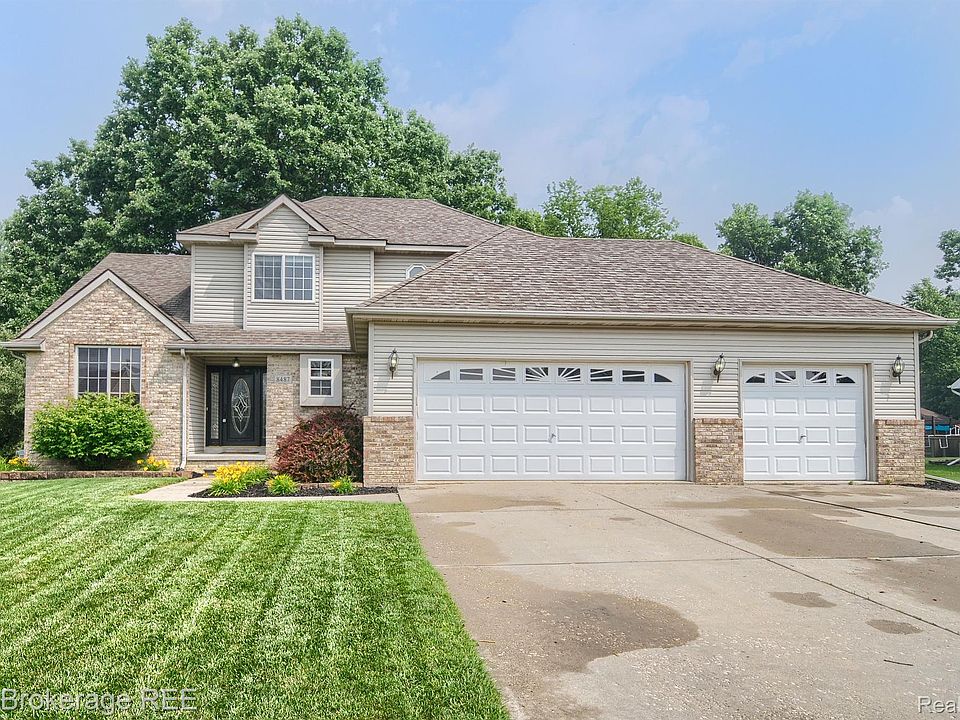 1st image of 8487 Deer Field Dr