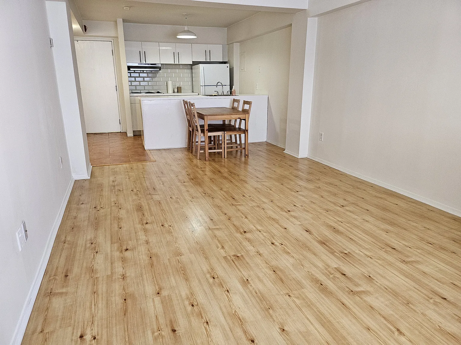 1 bed, 672 sqft, $1,800 — Photo 3