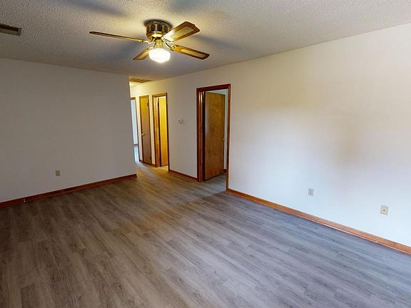 3rd image of 119 Lacey Ln #119