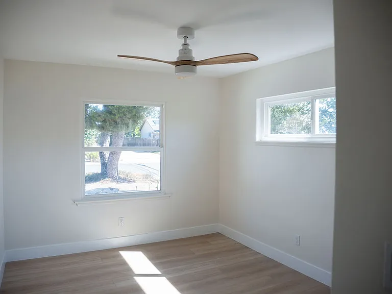 8751 Chantilly Ave — Photo 14