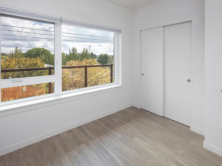 Brio Flats — Photo 32