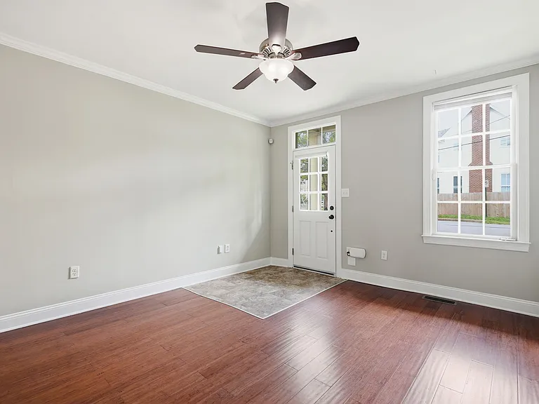 972 Pink St — Photo 3