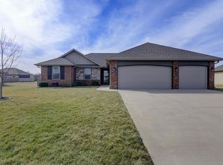 519 S Declaration Dr, Rogersville, MO 65742