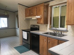 51488 SE Oak Grove Dr, Scappoose, OR 97056