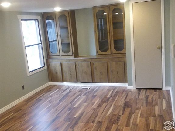 4th image of 3909 Glacier Dr
