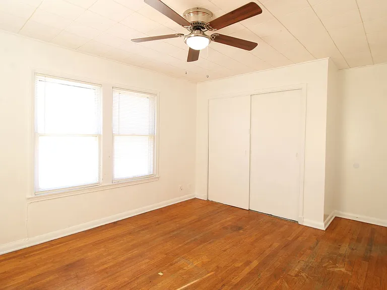 306 Overhill Dr — Photo 9