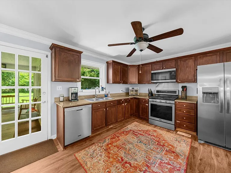 852 Benson Hurst Dr SW — Photo 16
