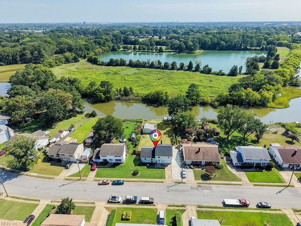 1st image of 20 Diggs Dr