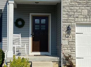 664 Crestview Dr, Lithopolis, OH 43136