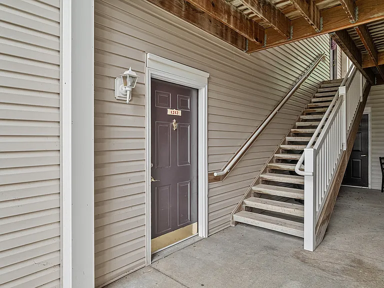 90 Berkley Manor Drive_25 3b2b Unit 1212
