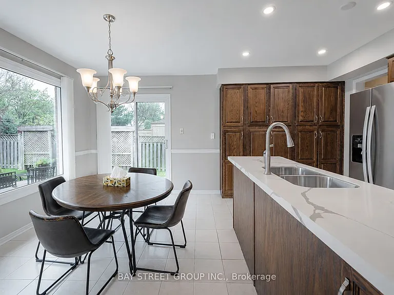 1469 Sprucewood Ter — Photo 6