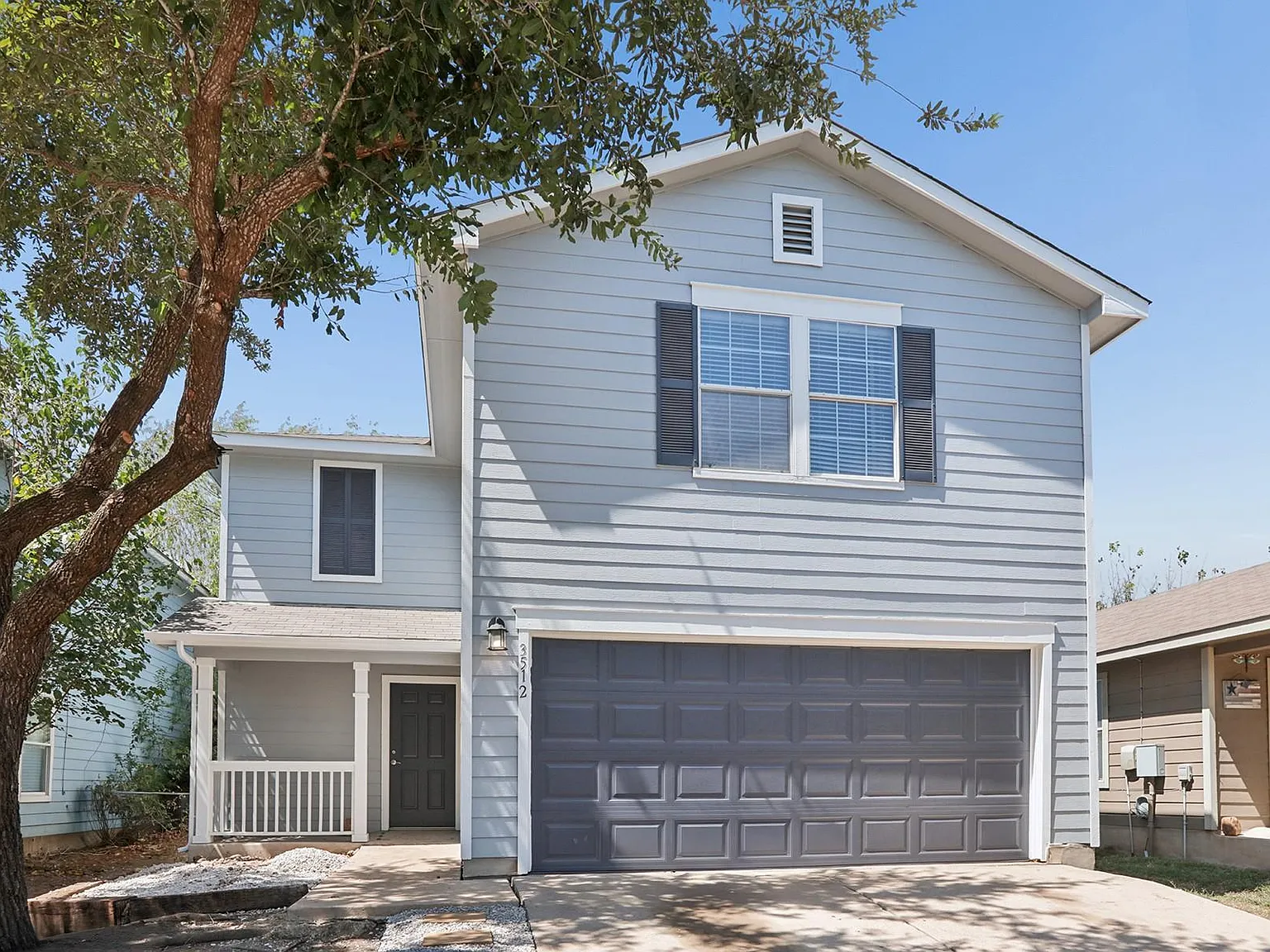 3 bed, 2.5 bath, 1699 sqft, $2,100 — Photo 1