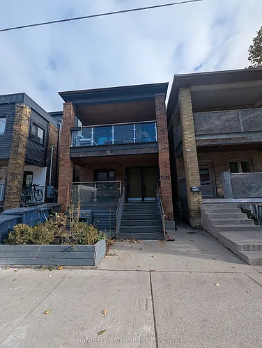2132 A Dundas St W #LOWER Photo 1