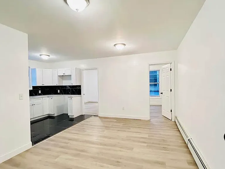 6006 Polk St #B — Photo 2