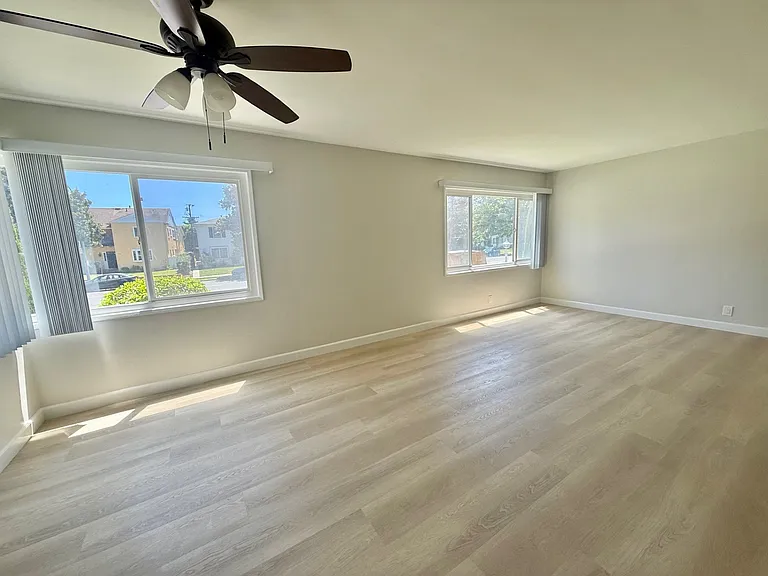 919 E Carson St #1 — Photo 4