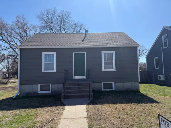 137 W 13th St #1, Junction City, KS 66441