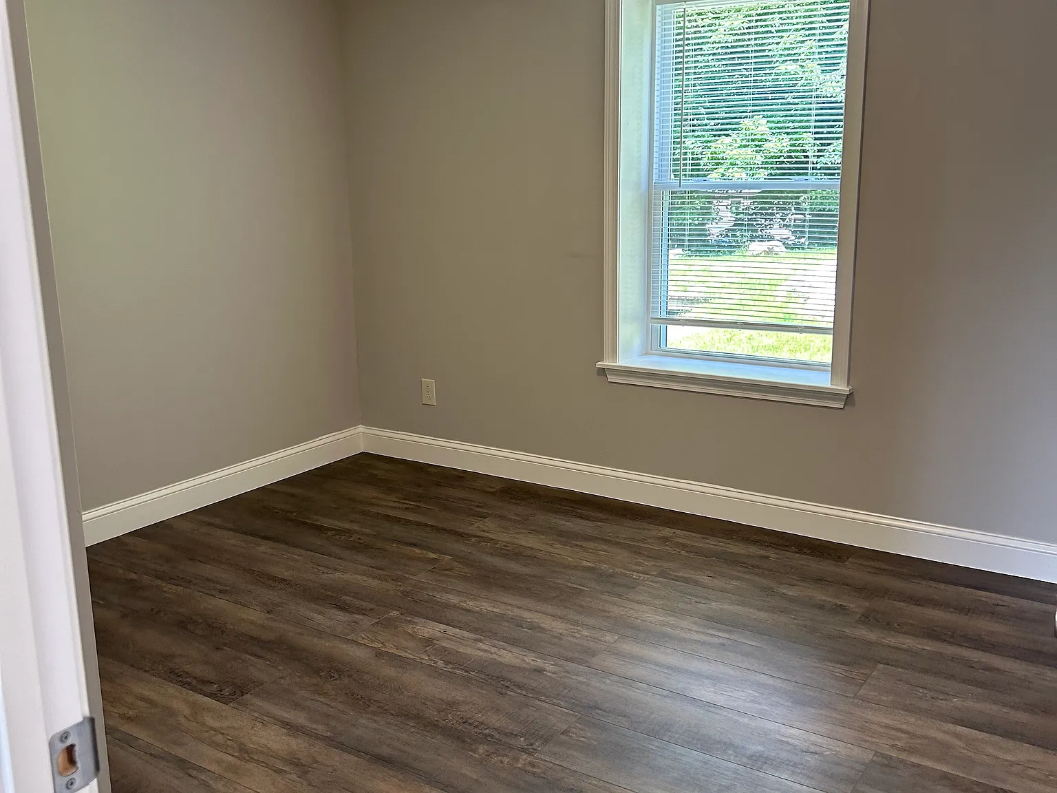 1 bed, 500 sqft, $1,200 — Photo 2