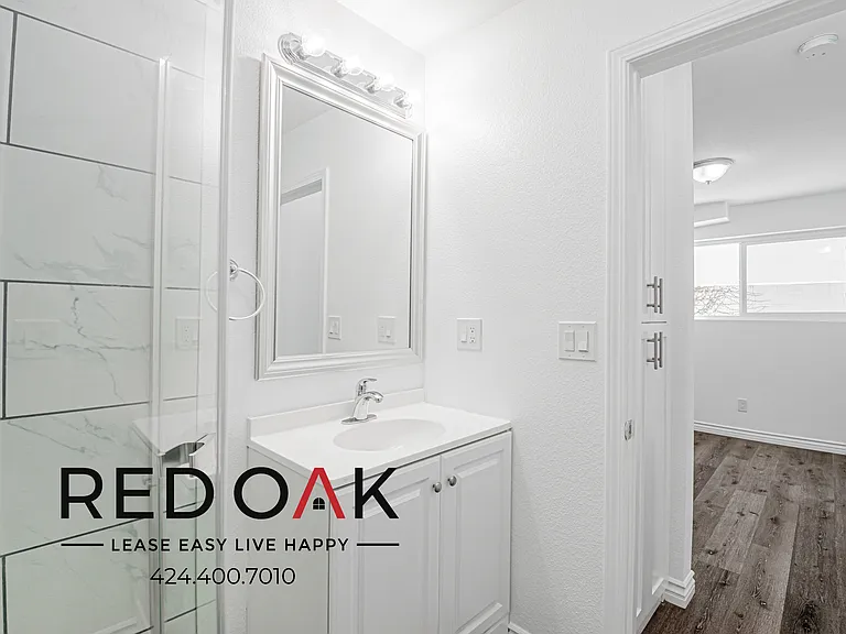 545 W 14th St #22 — Photo 13