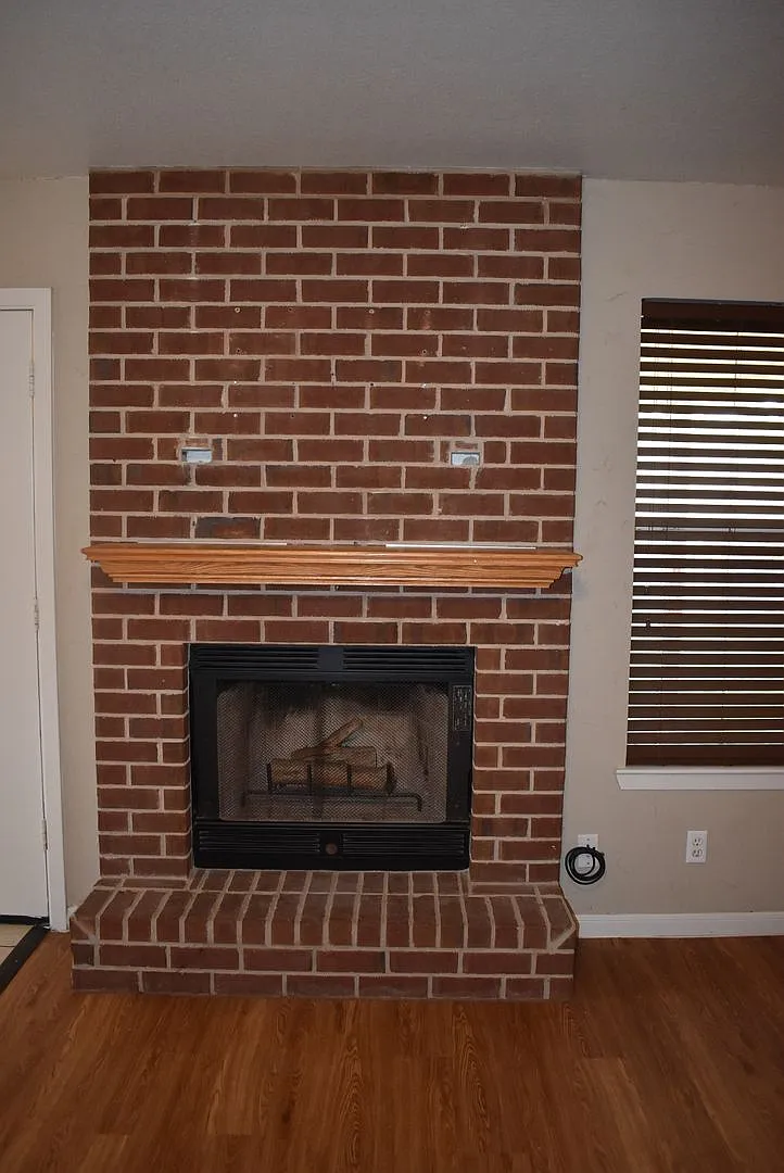 Get Away From It All Beautiful Country Setting 3 Br 2 Bath Close To Stillhouse Lake — Photo 3