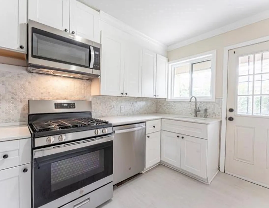 2 bed, 1200 sqft, $2,350 — Photo 4