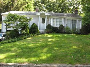 30 Rock Pasture Rd, Branford, CT 06405