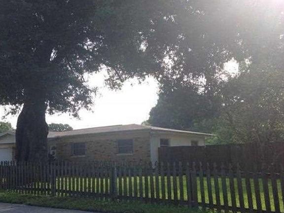 2nd image of 7809 N Boulevard