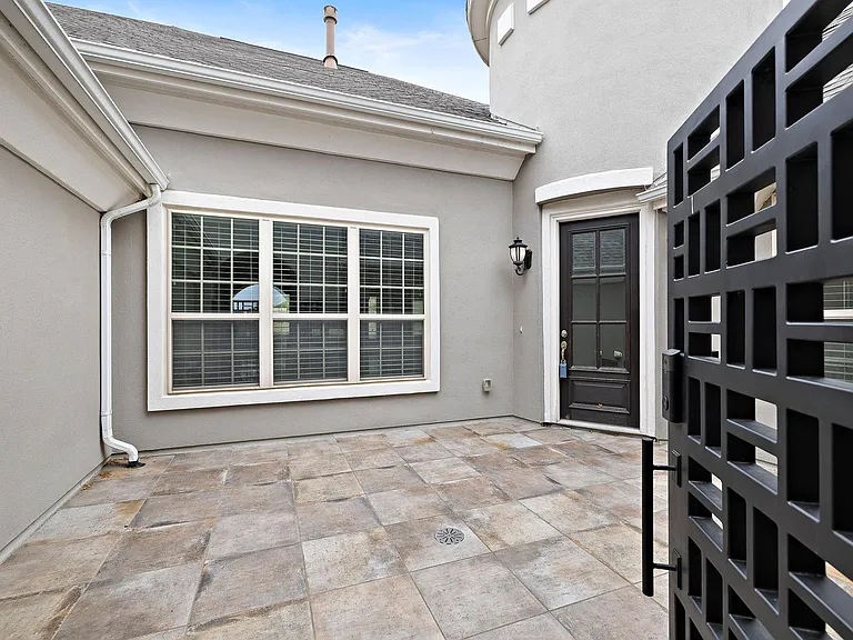 4705 Napoli Shore Dr — Photo 4