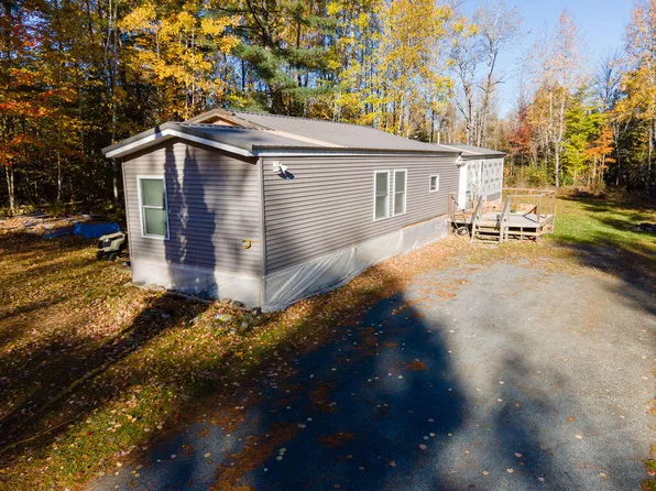 20 Spruce Lane, Glenburn, ME 04401