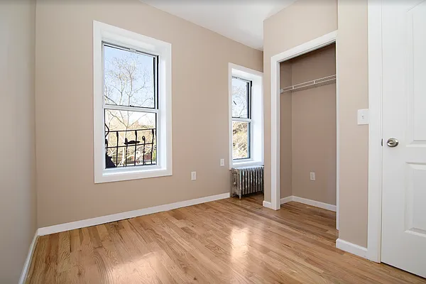 Rented by REAL New York | media 19