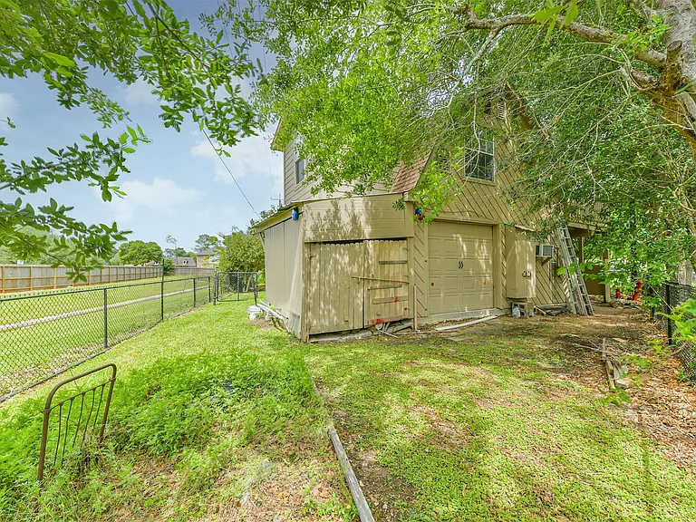 807 Stadium Cir — Photo 31