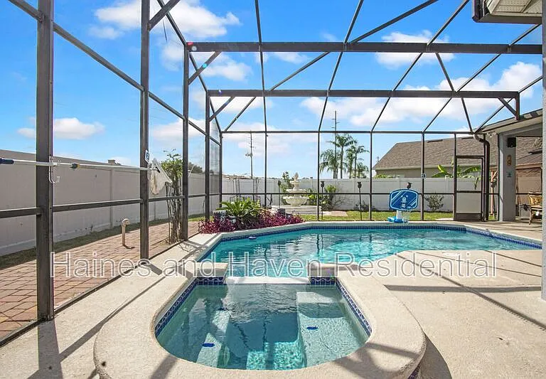 403 Corvina Dr — Photo 9