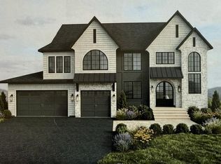 9201 Timberland Trl, Eden Prairie, MN 55347