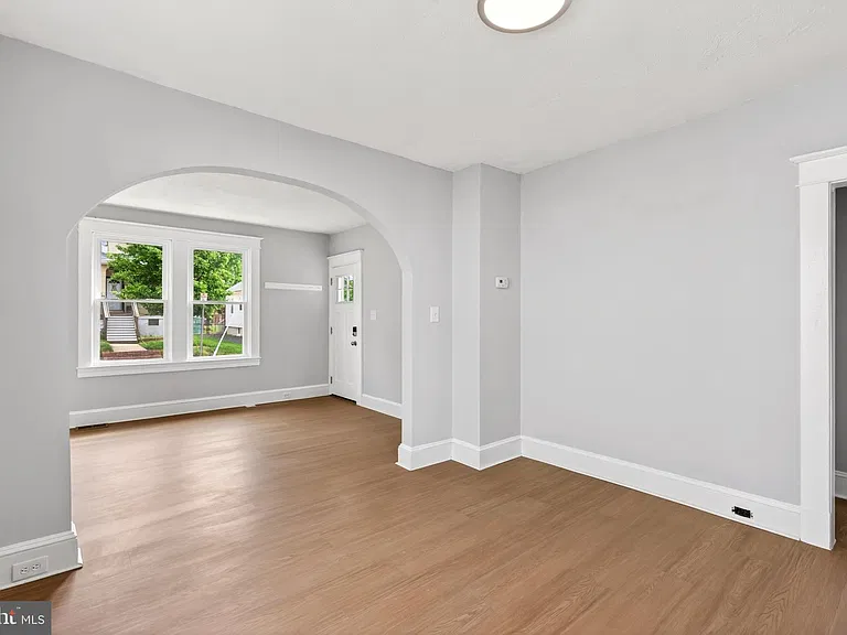 29 W Elm Ave — Photo 10