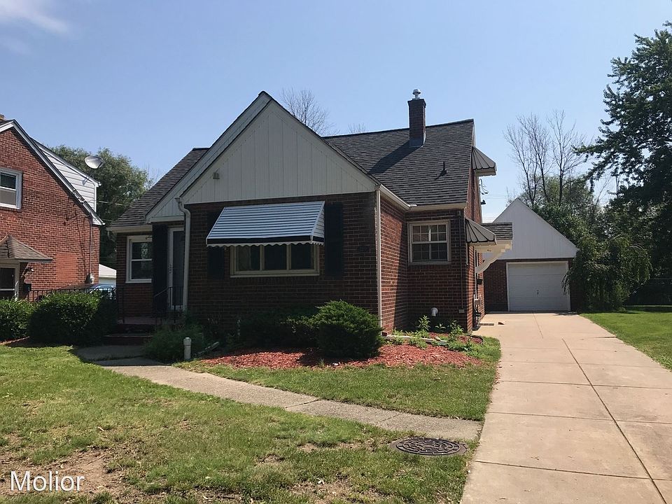 1st image of 129 E Grand Blvd