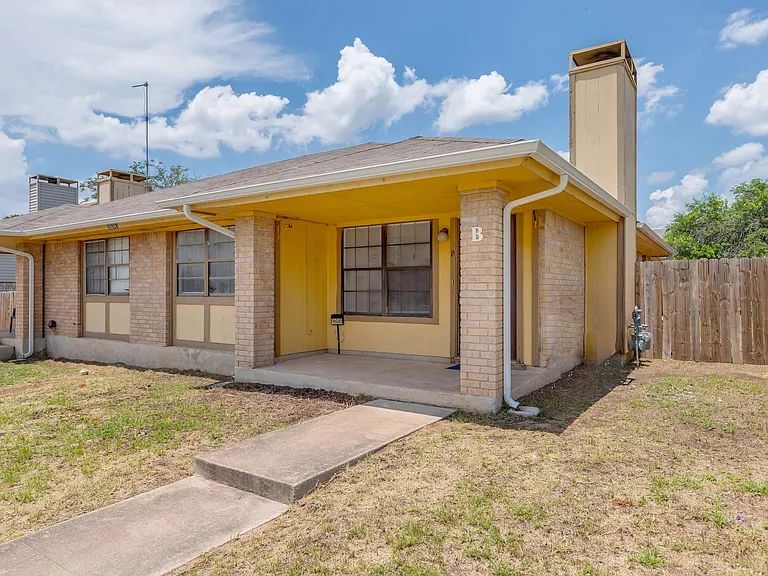 9604 Night Star Dr #B — Photo 17