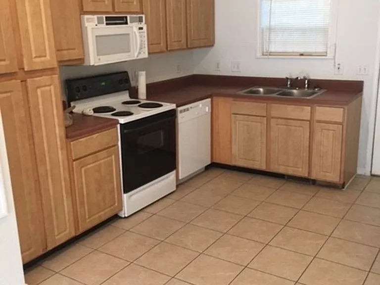 114 Cedar St — Photo 30